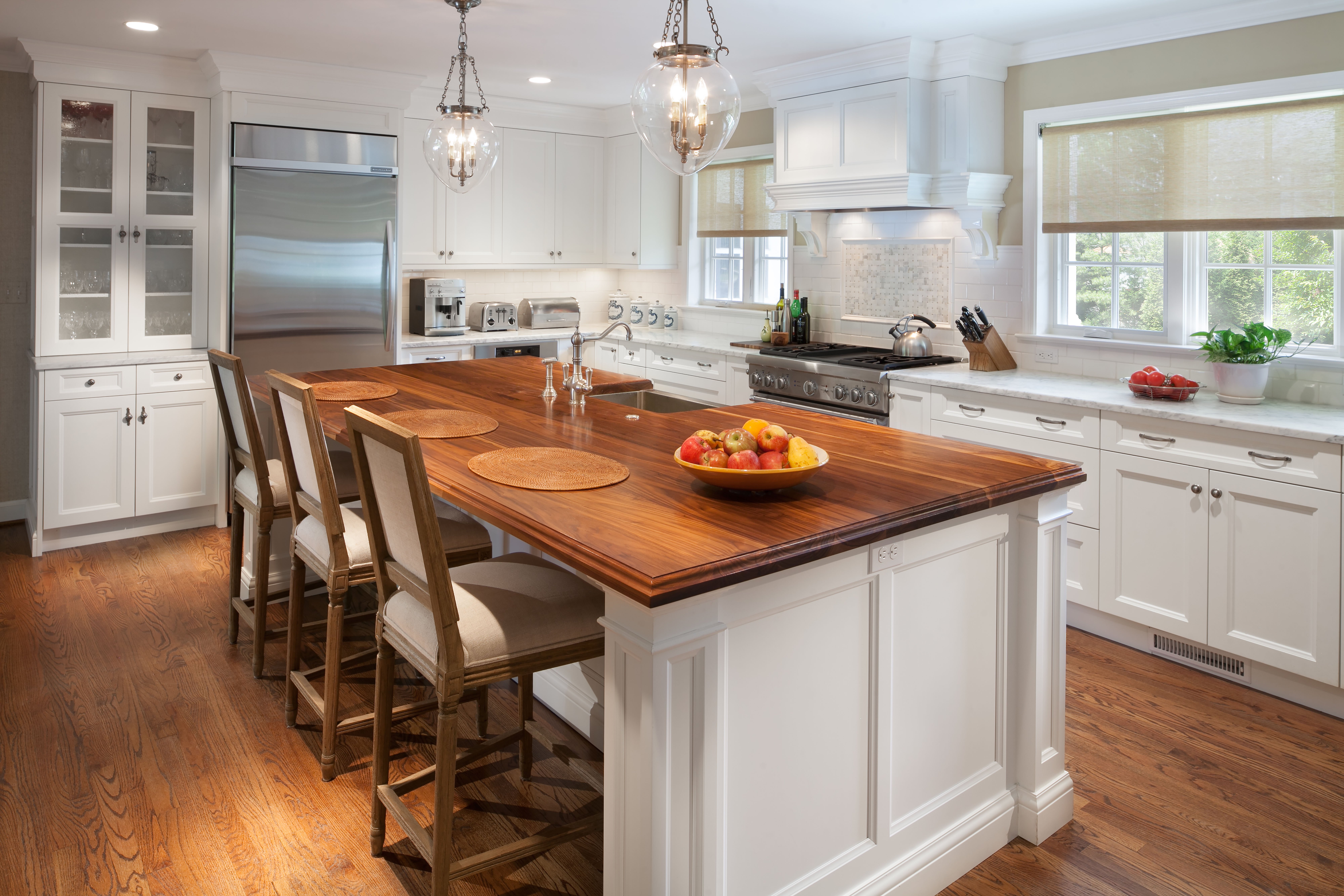 kitchen tricks designers feel larger use small make